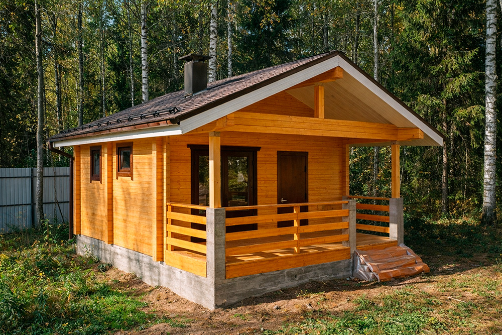 Остекление домика бани